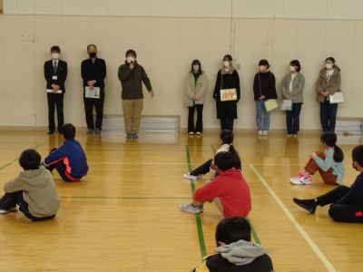 六郷小学校の先生方とジュニアリーダー5名が参加してくれました。