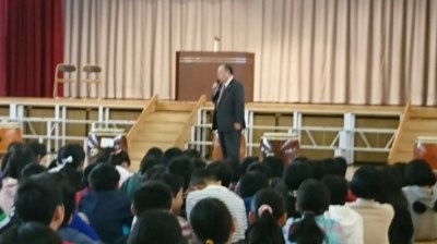 「皆さんで力を合わせて、新生六郷小学校の新しい伝統を作っていってください。」太田連合町内会長のお話