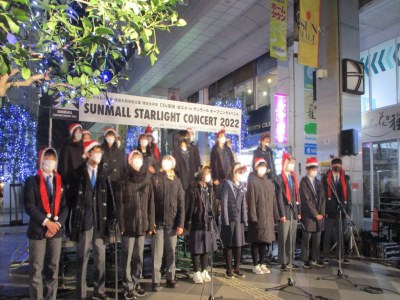 仙台市立五橋中学校合唱部がサンモール一番町で合唱を披露しました。