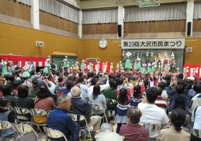 大沢幼稚園「め組のパレード」。今日一番の盛り上がりです。