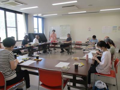 図書定例会2会議の様子