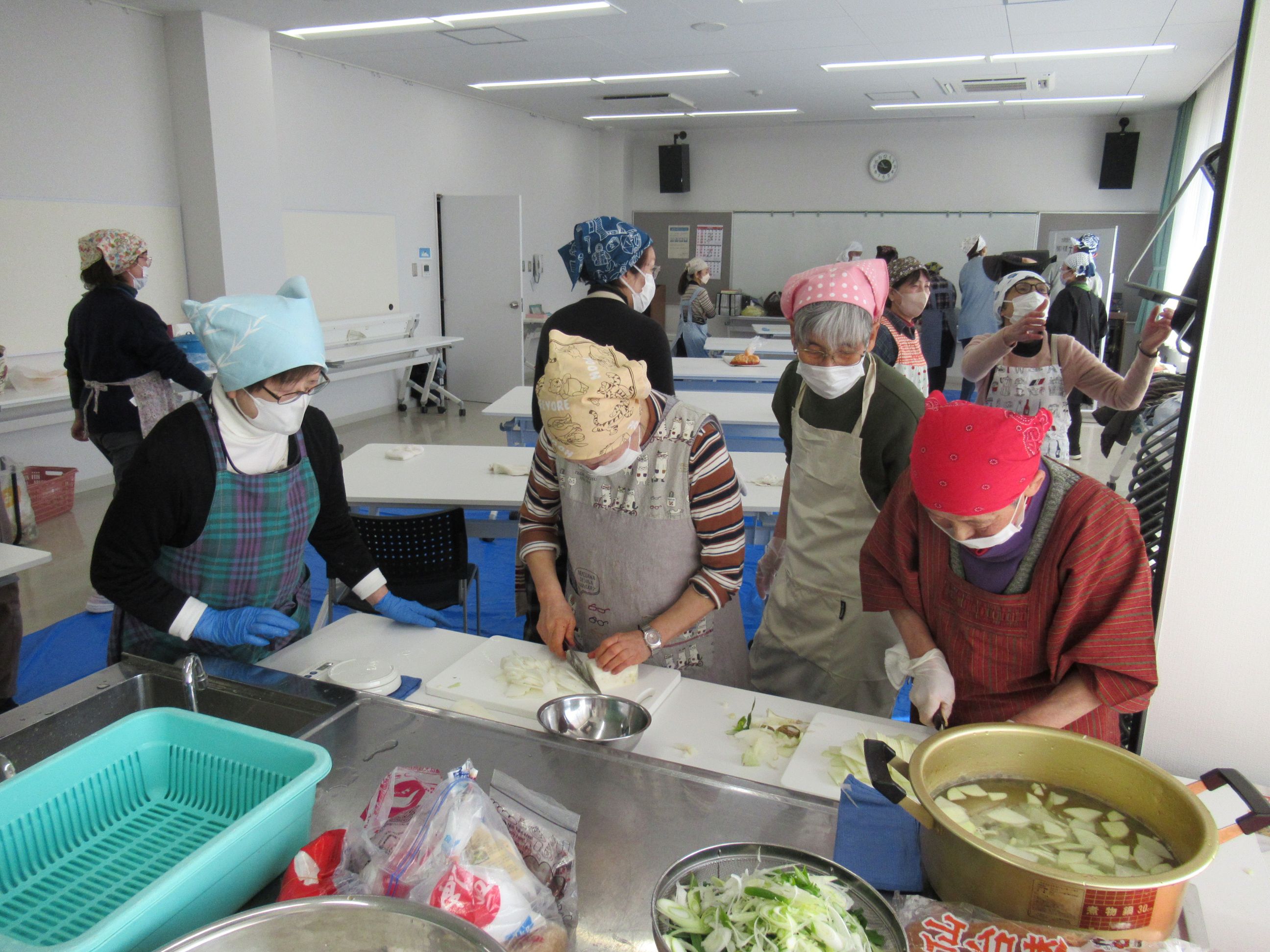 グループごとに手際よく作業しました。