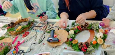 クリスマスリース作り①