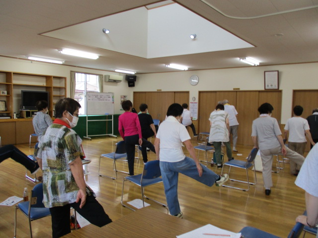 山の寺集会所軽体操2