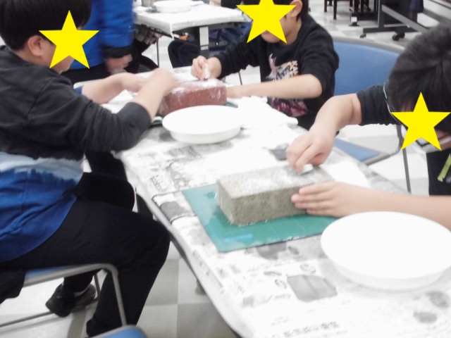 石のアクセサリーづくり3