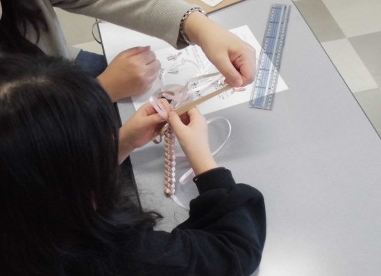 ハワイアンリボンレイでスマホショルダーをつくろう！2