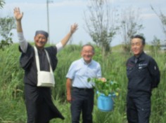 仙台港ができる前、蒲生村は田んぼでした。そのころの種からの子孫苗かもしれません。バイオマス発 電所にあるビオトープの良き所に芭蕉