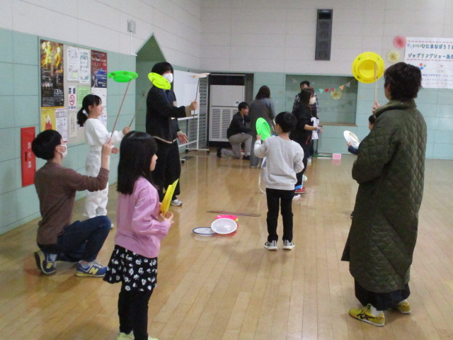 さらまわし体験風景