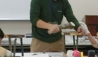 鳥のえさ台組み立て