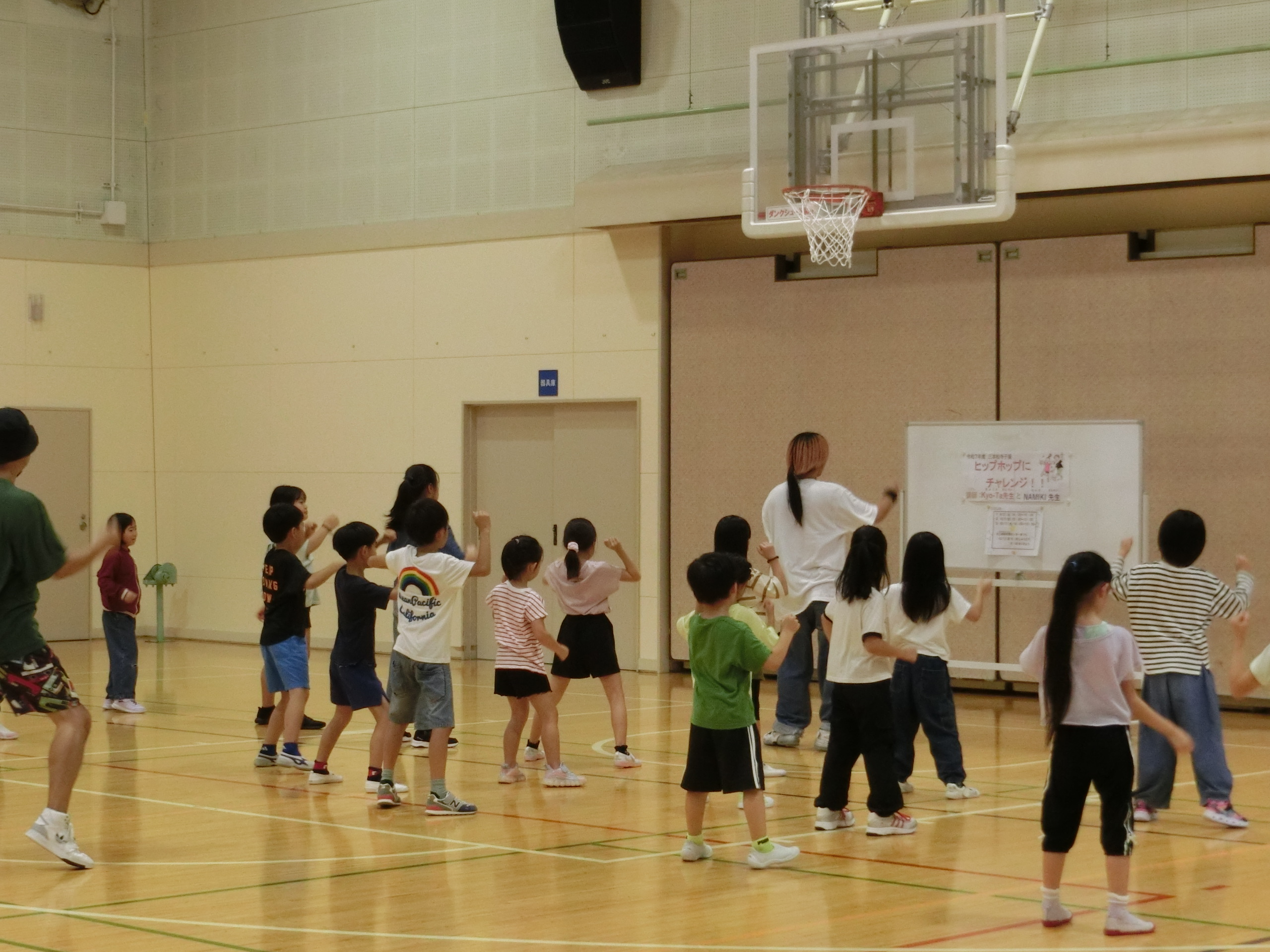 三本松寺子屋ヒップホップにチャレンジの様子です3