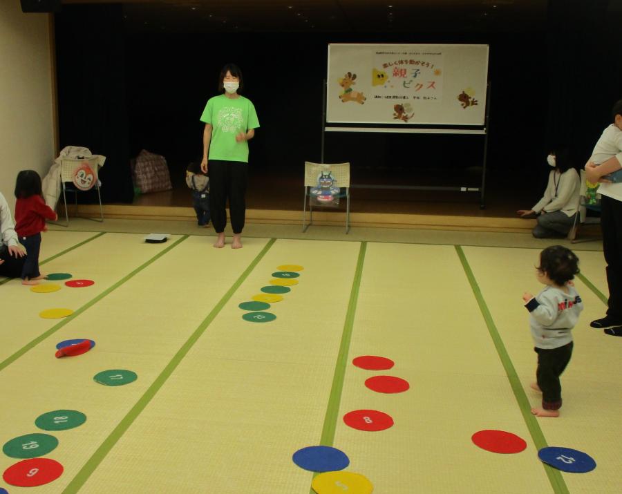 親子ビクスの様子1