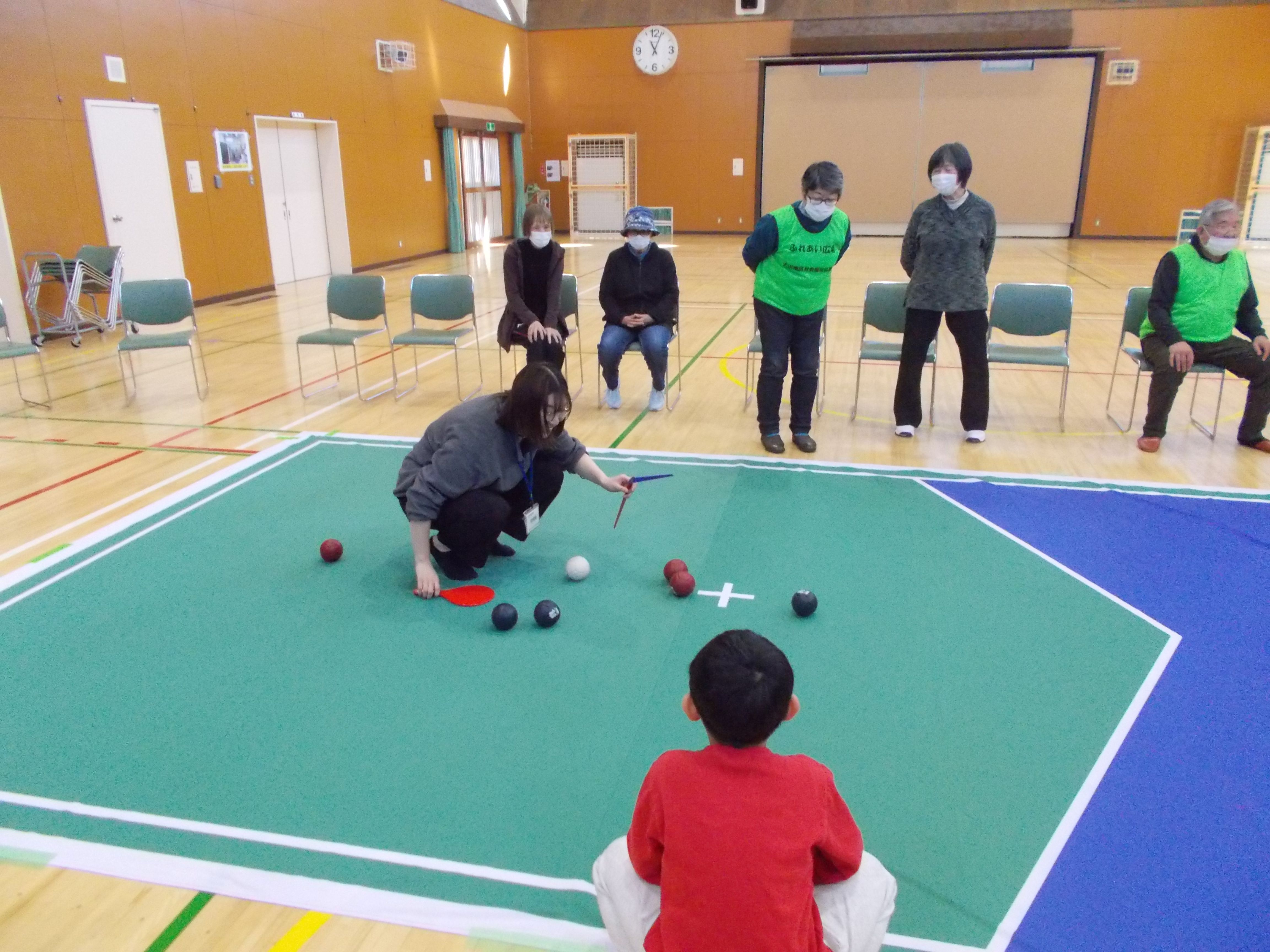 大沢・川前学びのサロン1ボッチャ体験の様子