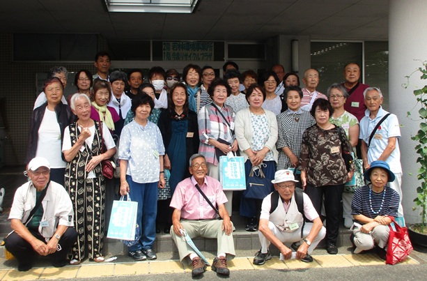 東中田老壮大学　ワケル君バス