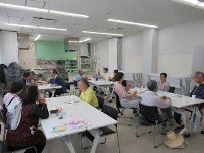 受講生同士で意見交換を行いました