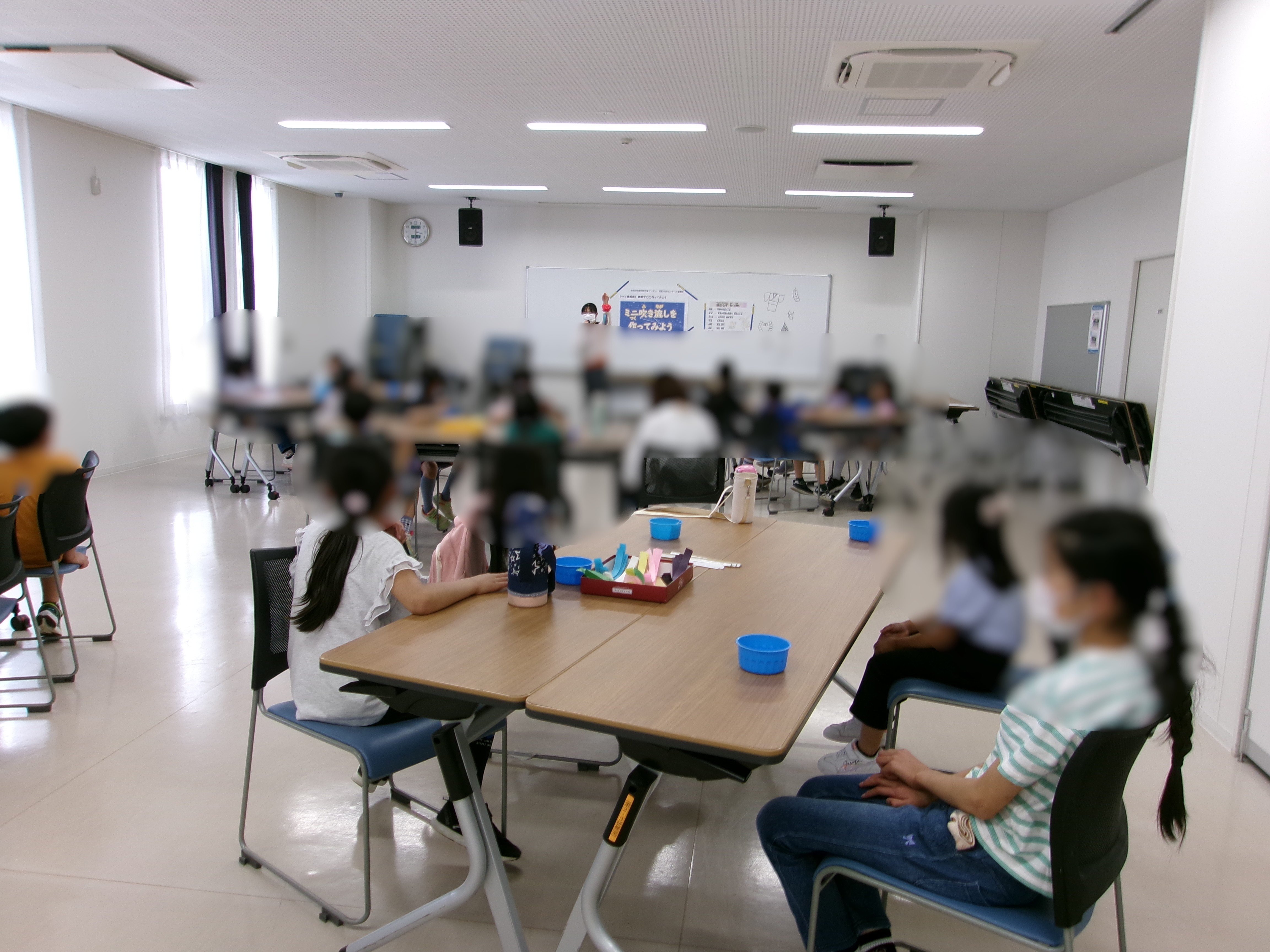 ミニ吹き流しを作っている様子1