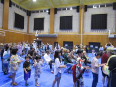 夏まつり盆踊りの様子