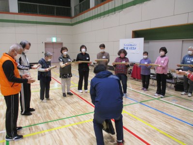 竹筒を使ってのボール送り