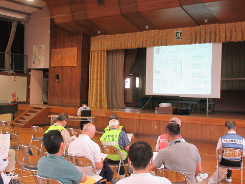 仙台市障害企画課の職員の方からのコロナ禍の避難所設営についての説明がありました。